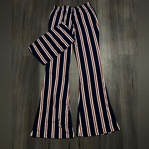 BRAND NEW - Mandee stripped matching 2 piece set. - Picture 2 of 2